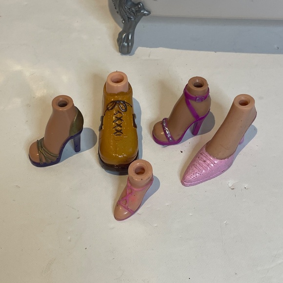 Bratz World House 🛁Bath tub with Yasmin doll bundle - Picture 8 of 16